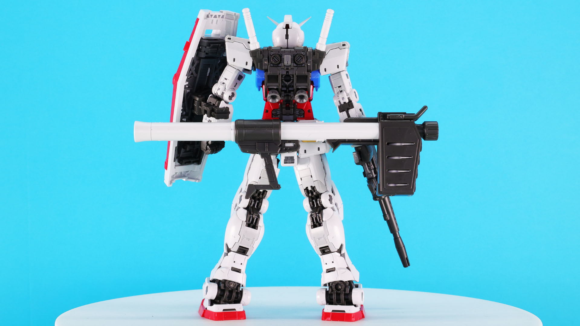 ハイパー・バズーカを腰にマウントできます