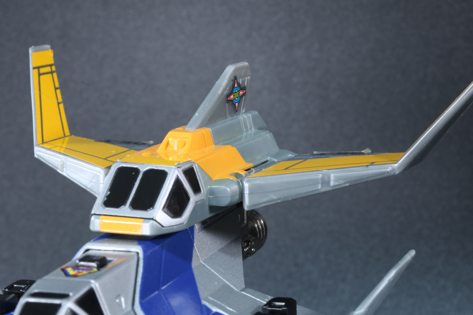 ウルトライドクロニクル版（右）は色分けも細かく再現されている