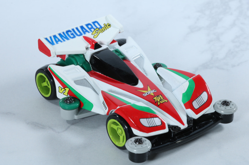 シャープでありつつ、コーナー重視のバンガードソニック