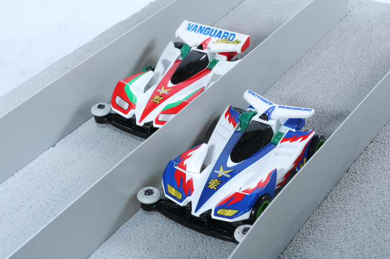 直線では“唸る弾丸”ビクトリーマグナムがぐんぐん加速していく