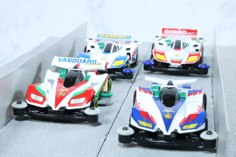 栄光のチェッカーフラッグを受けるのは誰だ!?