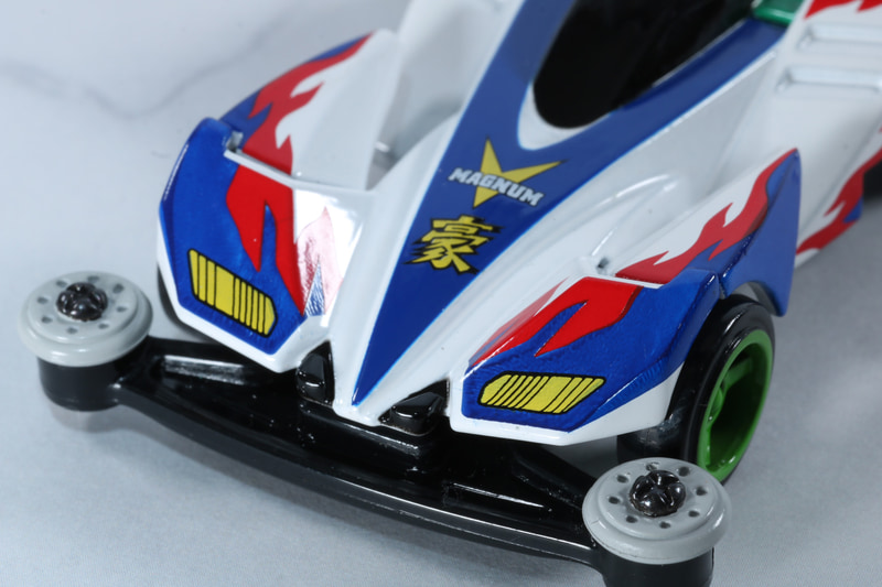 フロントの模様やマークも細かく再現