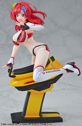 ドルフィンウェーブ」よりトレーニングマシンに跨る「咲宮入華」の