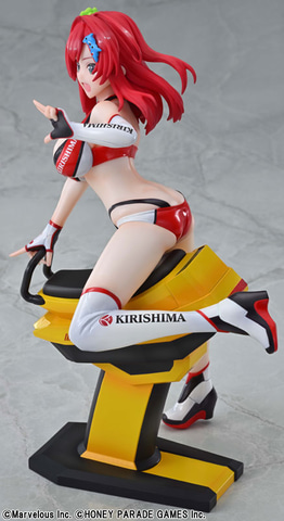 ドルフィンウェーブ」よりトレーニングマシンに跨る「咲宮入華