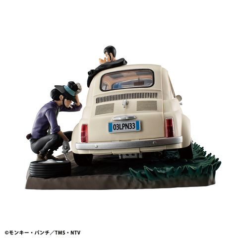 ルパン三世」より愛車のタイヤ交換をするルパンと次元のフィギュアが