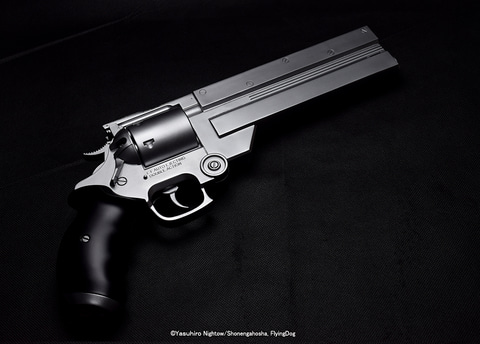 アニメ「トライガン」よりヴァッシュやナイブズの銃が水鉄砲で登場