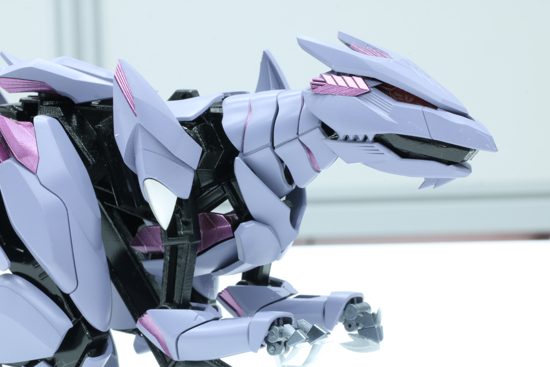 「バーサークフューラー」（野生体）はマットなイメージ