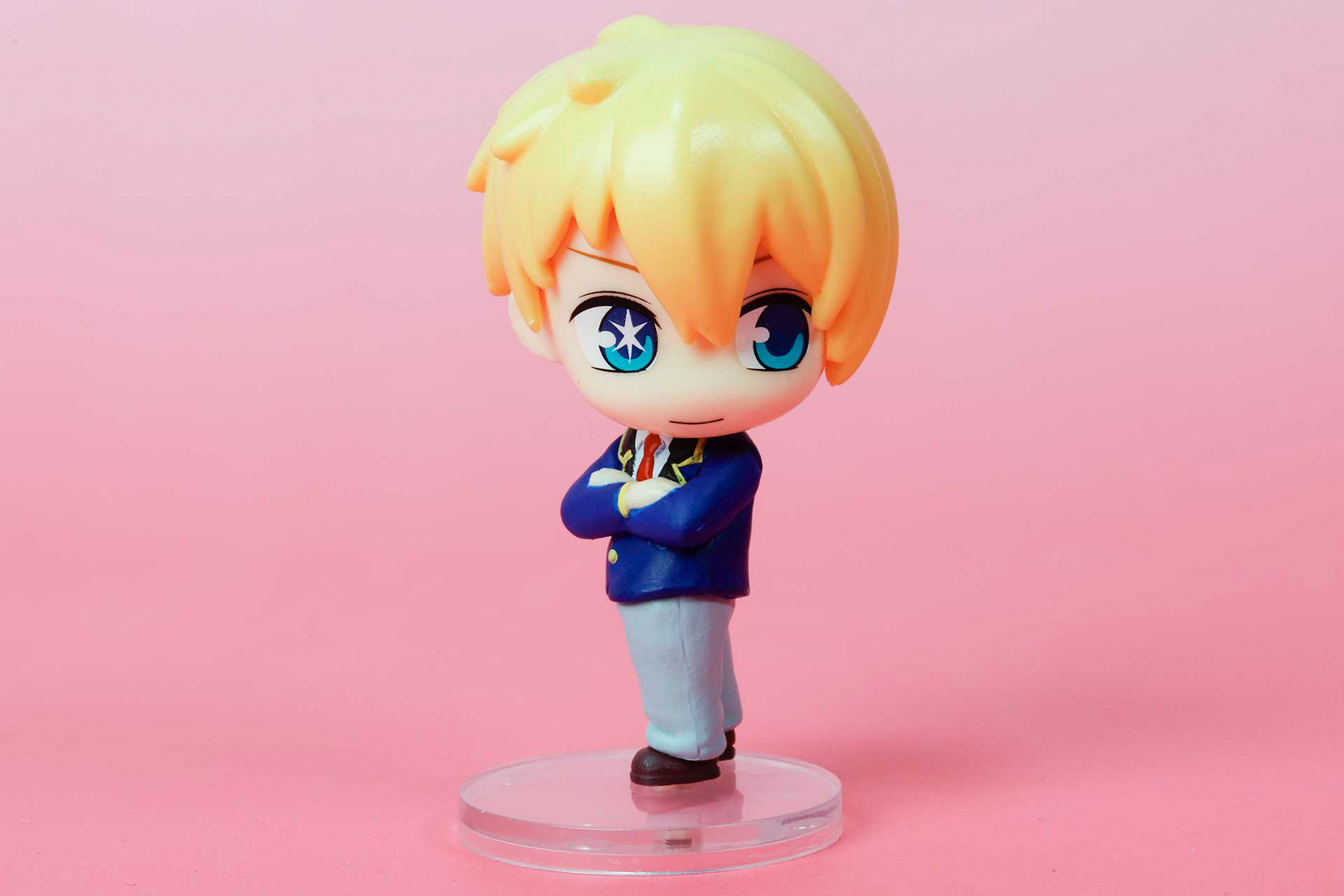 シュッとした見た目のアクア