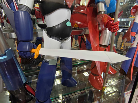 グレンダイザー」、「グレートマジンガー」の大型フィギュアがエヴォ