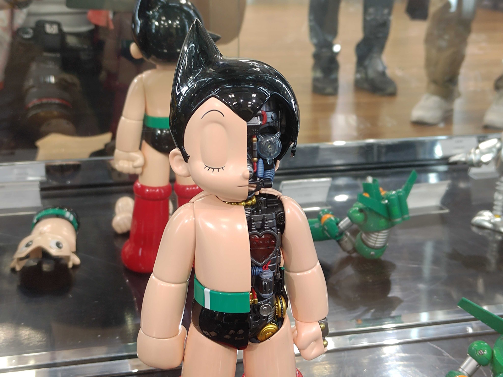 「鉄腕アトム アセンブリーベッド（Japan Limited Ver.）」価格：未定