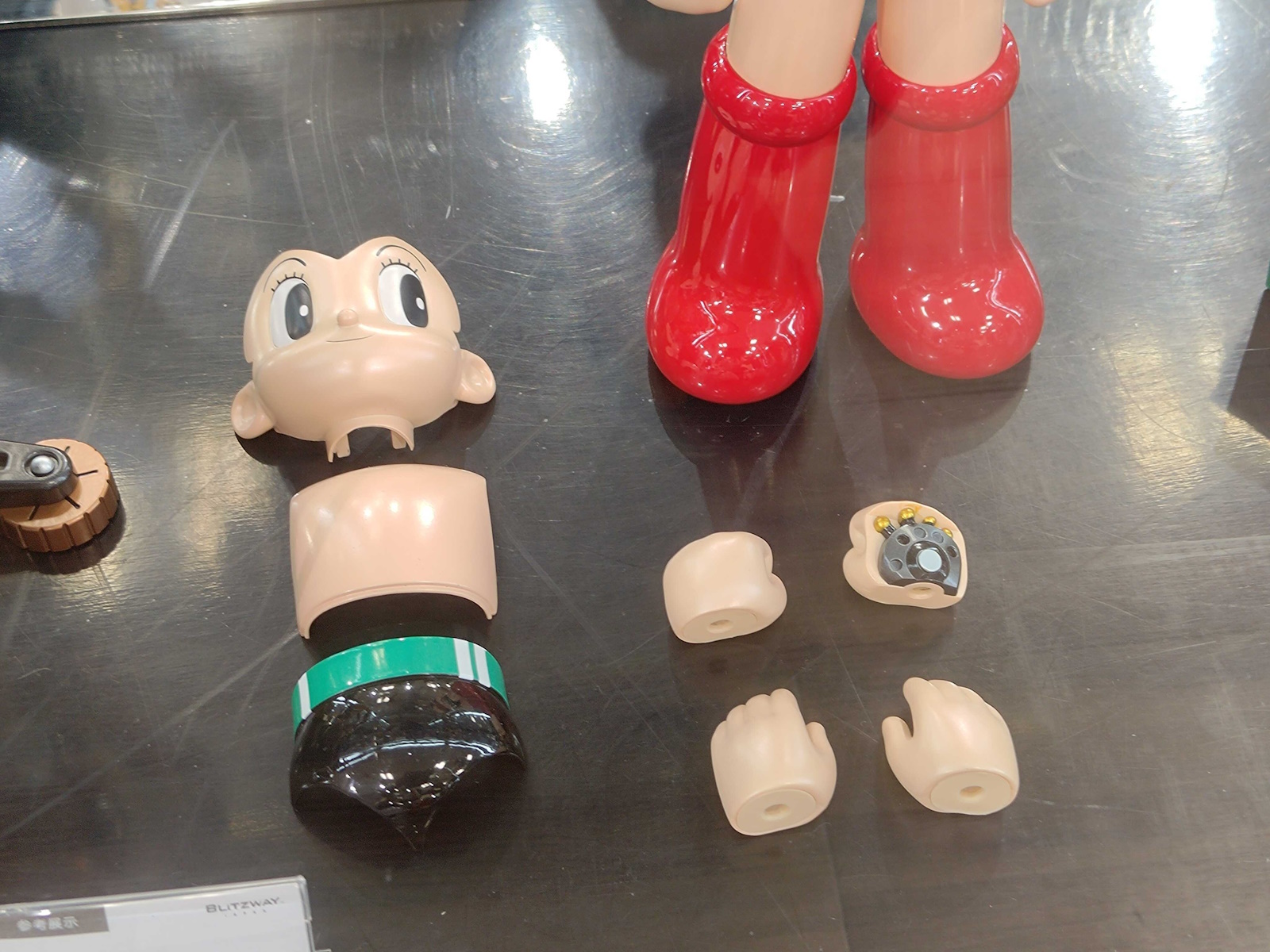 「鉄腕アトム アセンブリーベッド（Japan Limited Ver.）」価格：未定