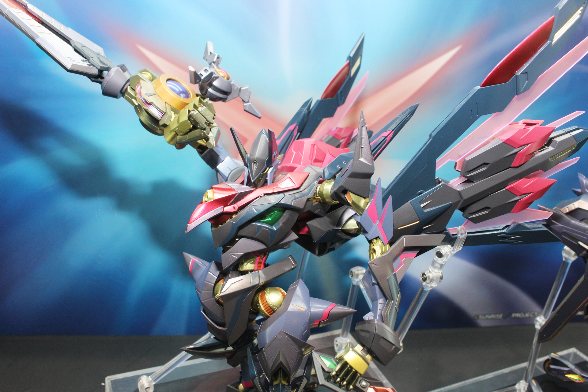 ピュアエレメンツGと呼ばれる謎のナイトメアフレームがこの鞠熾天だ