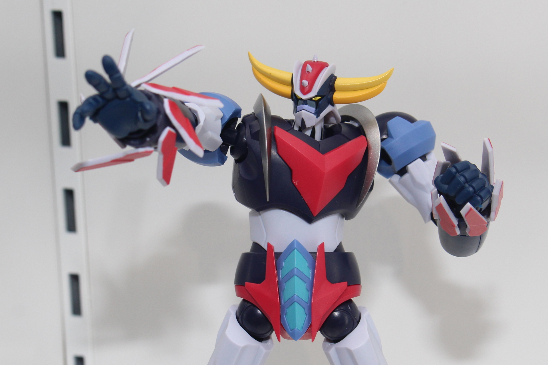 スクリュークラッシャーパンチを再現する腕のブレード
