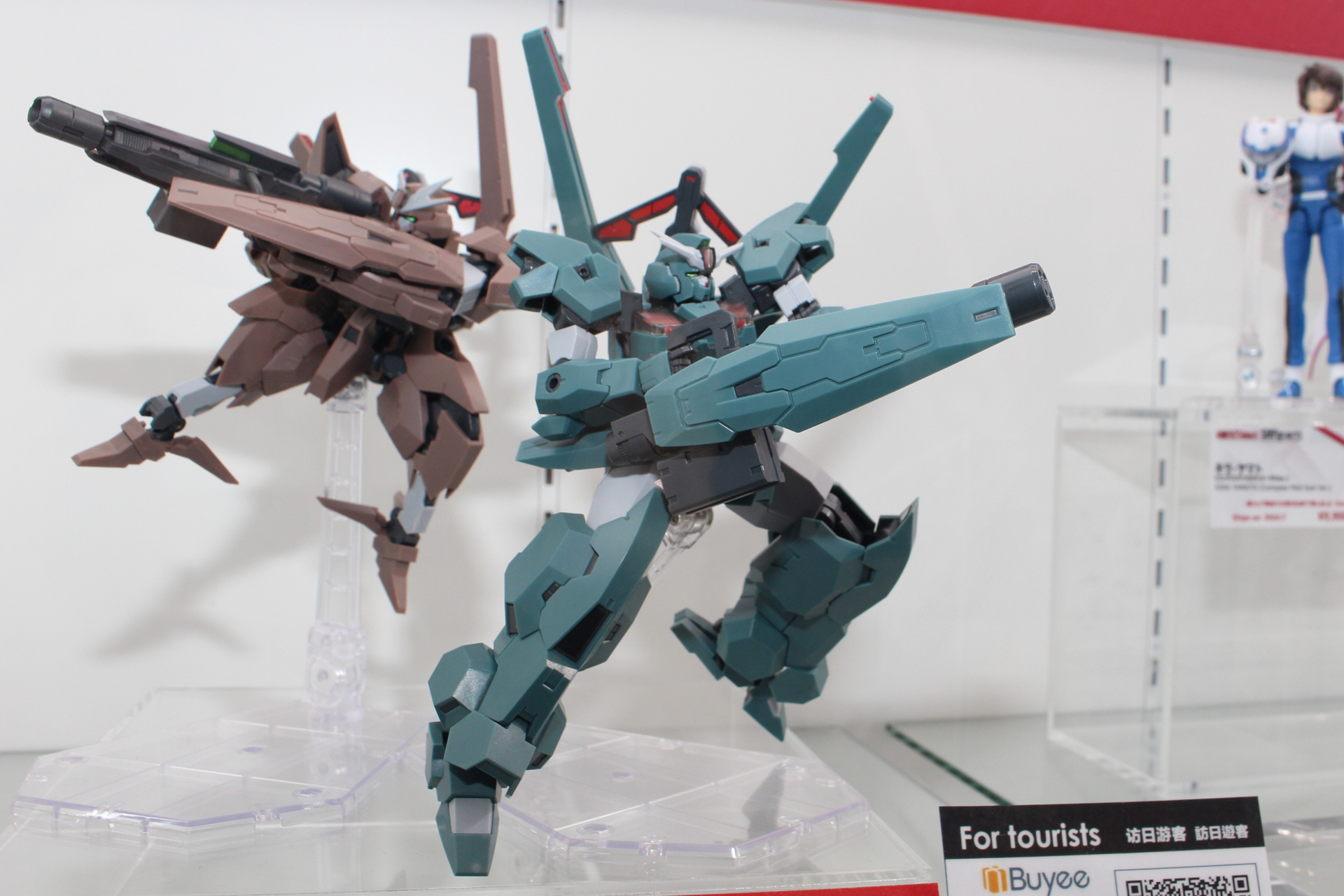 好戦的なソフィが搭乗し、破壊の限りを尽くしたガンダム・ルブリス・ウル