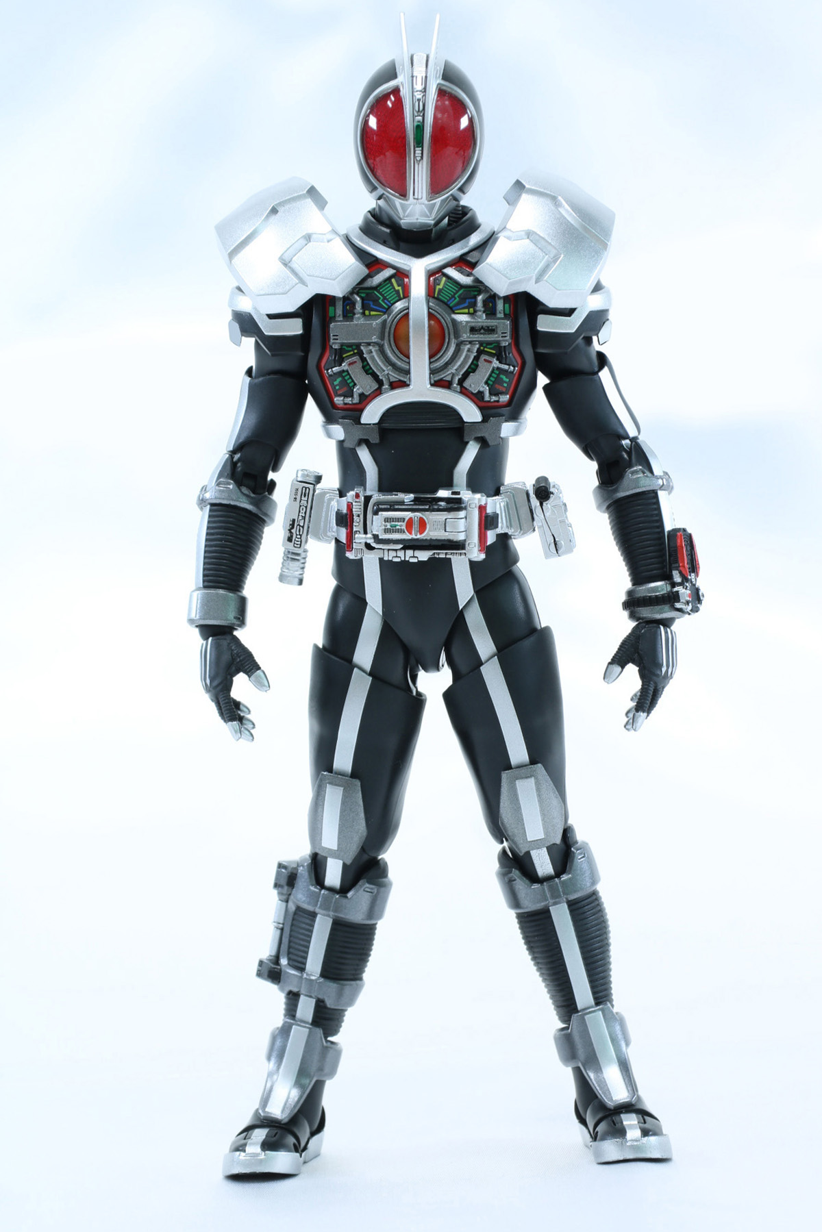 「S.H.Figuarts（真骨彫製法） 仮面ライダーファイズ アクセルフォーム」
