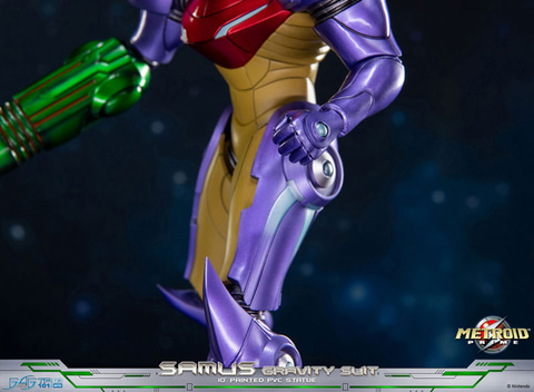 メトロイド プライム」グラビティスーツ姿のサムスがスタチューに