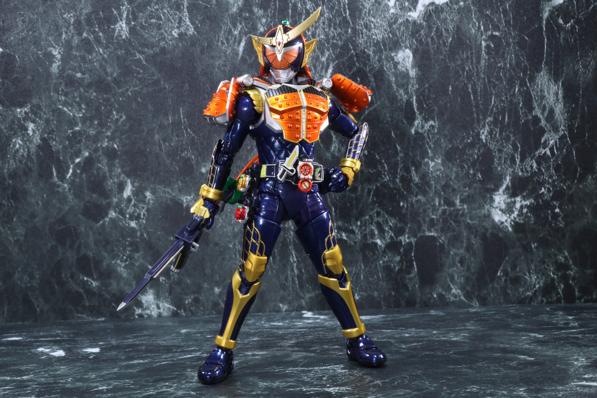 花道、オンステージ！ 仮面ライダー鎧武が真骨彫製法に出陣