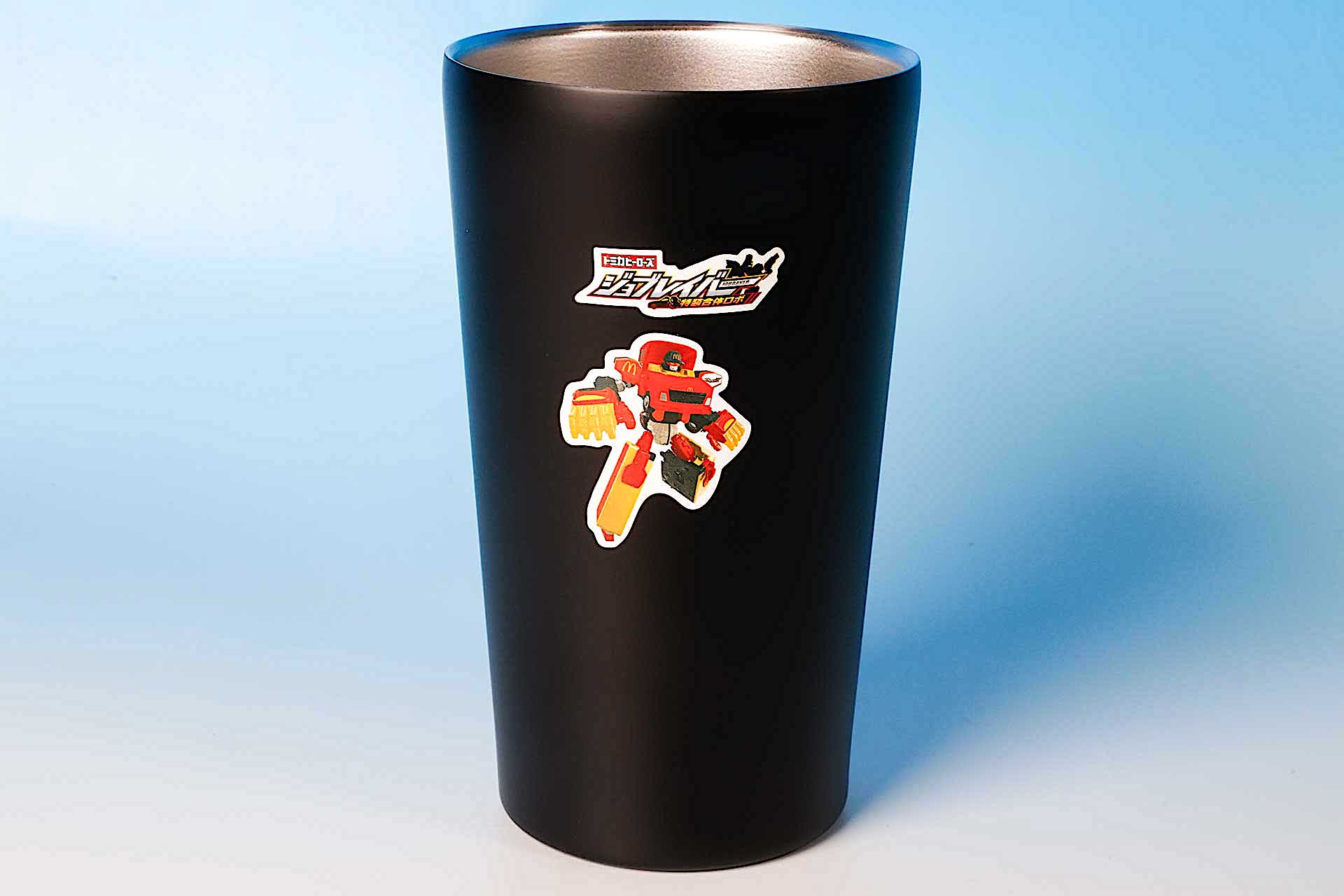 余ったシールは好きなものに貼って遊ぼう！