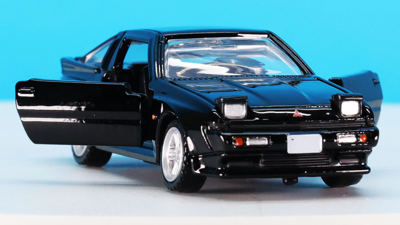 左右ドア開閉／リトラクタブルライト展開・収納