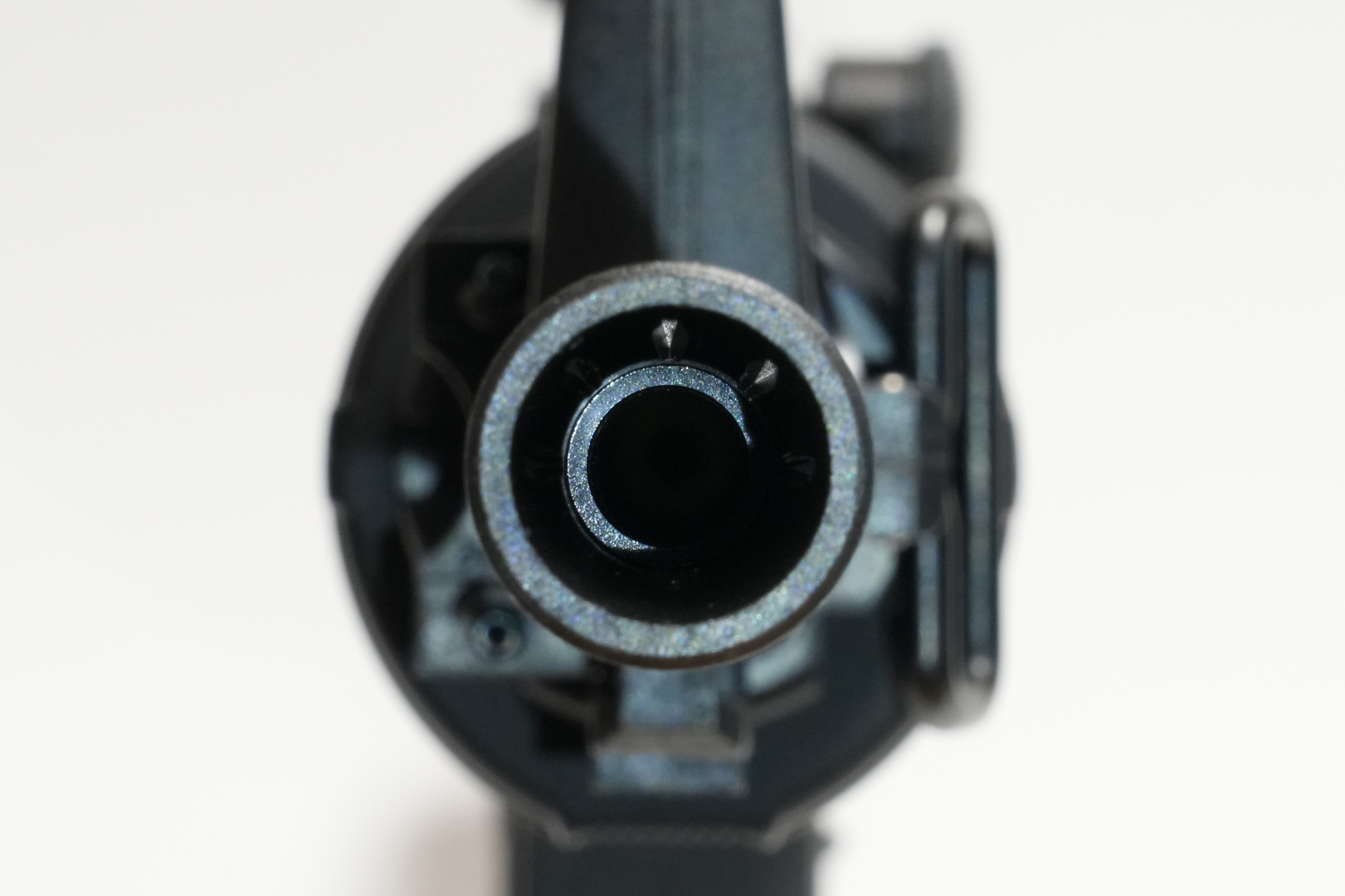 銃口アップ。インナーバレルは当然見えない