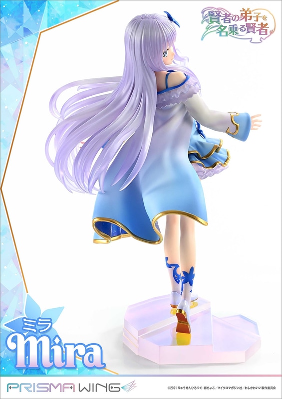 淡いスミレ色からクリアパーツをのぞかせ、毛先に軽さを出している