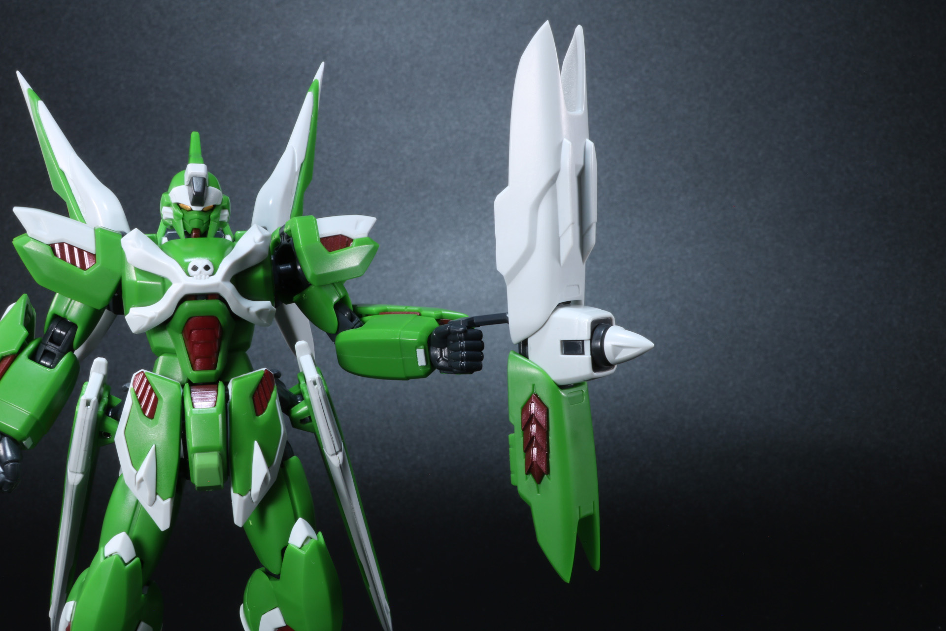 ジョイントパーツは腕部に装着するものと手首パーツに持たせるものの2種類