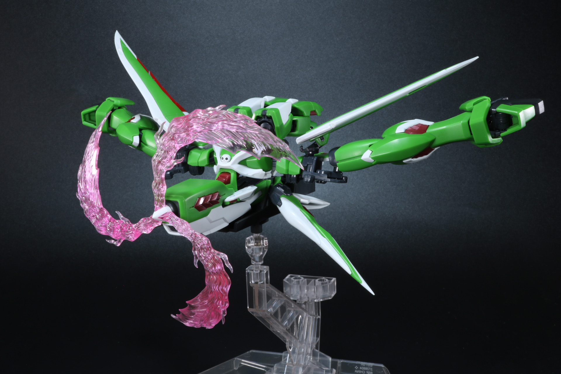 プロペラ状に展開したファントムライト