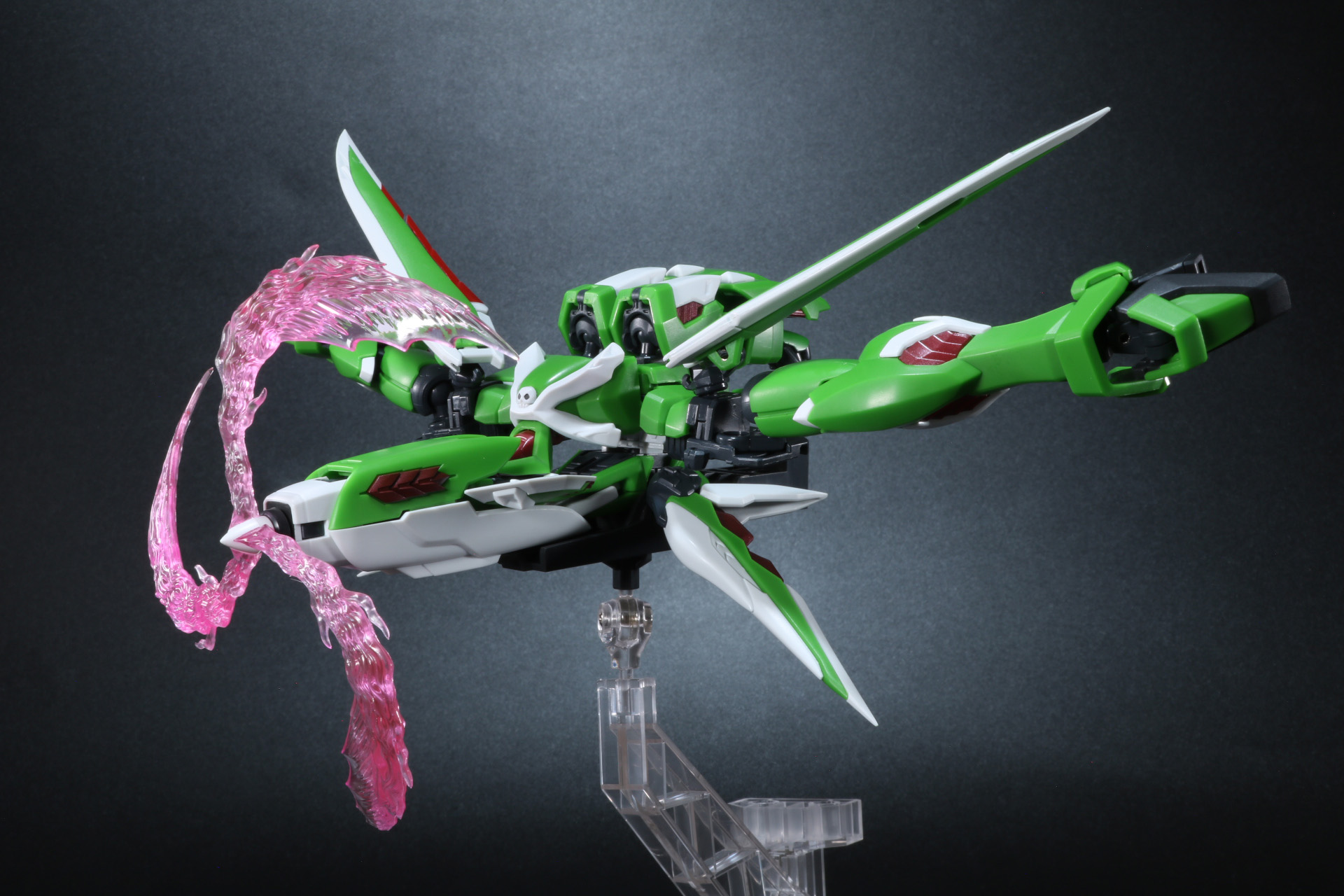 3連ビームマシンガンエフェクトパーツで機銃のような攻撃描写も表現できる