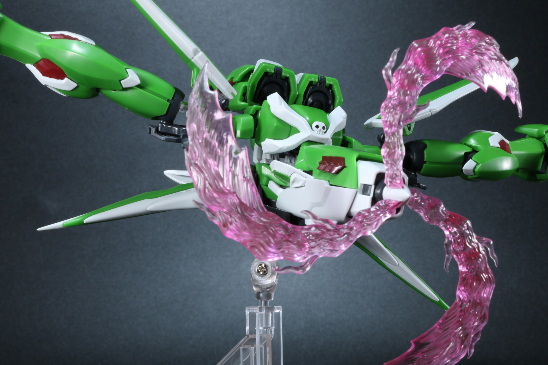 3連ビームマシンガンエフェクトパーツで機銃のような攻撃描写も表現できる