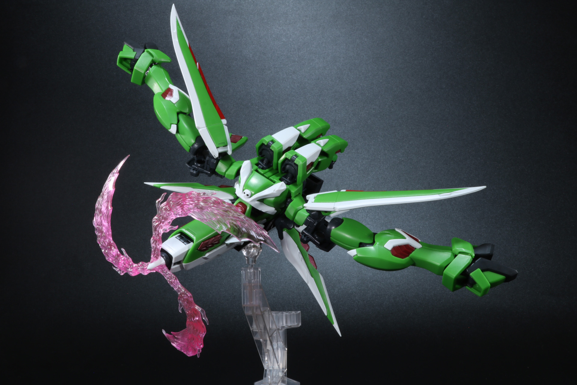 3連ビームマシンガンエフェクトパーツで機銃のような攻撃描写も表現できる