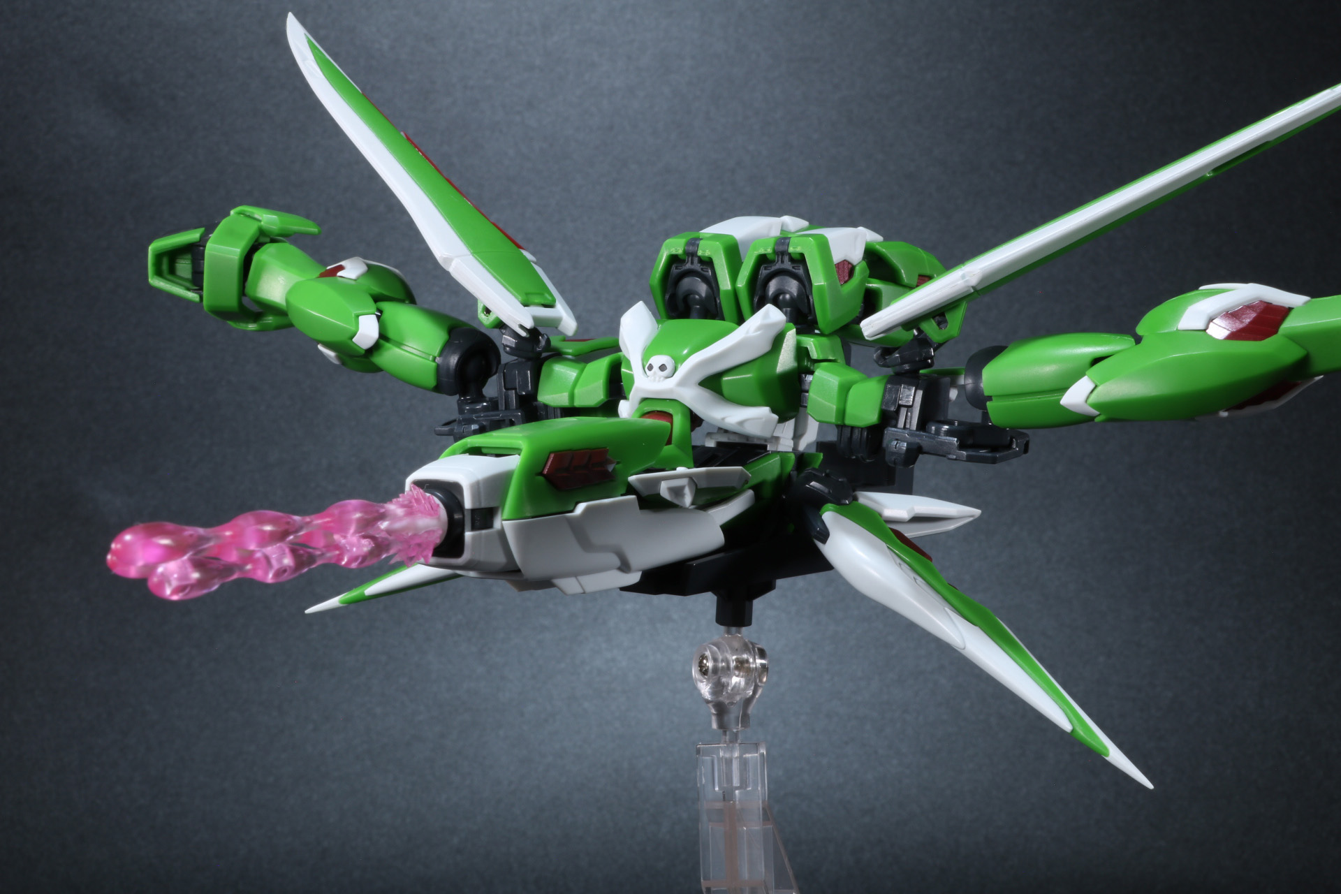 3連ビームマシンガンエフェクトパーツで機銃のような攻撃描写も表現できる