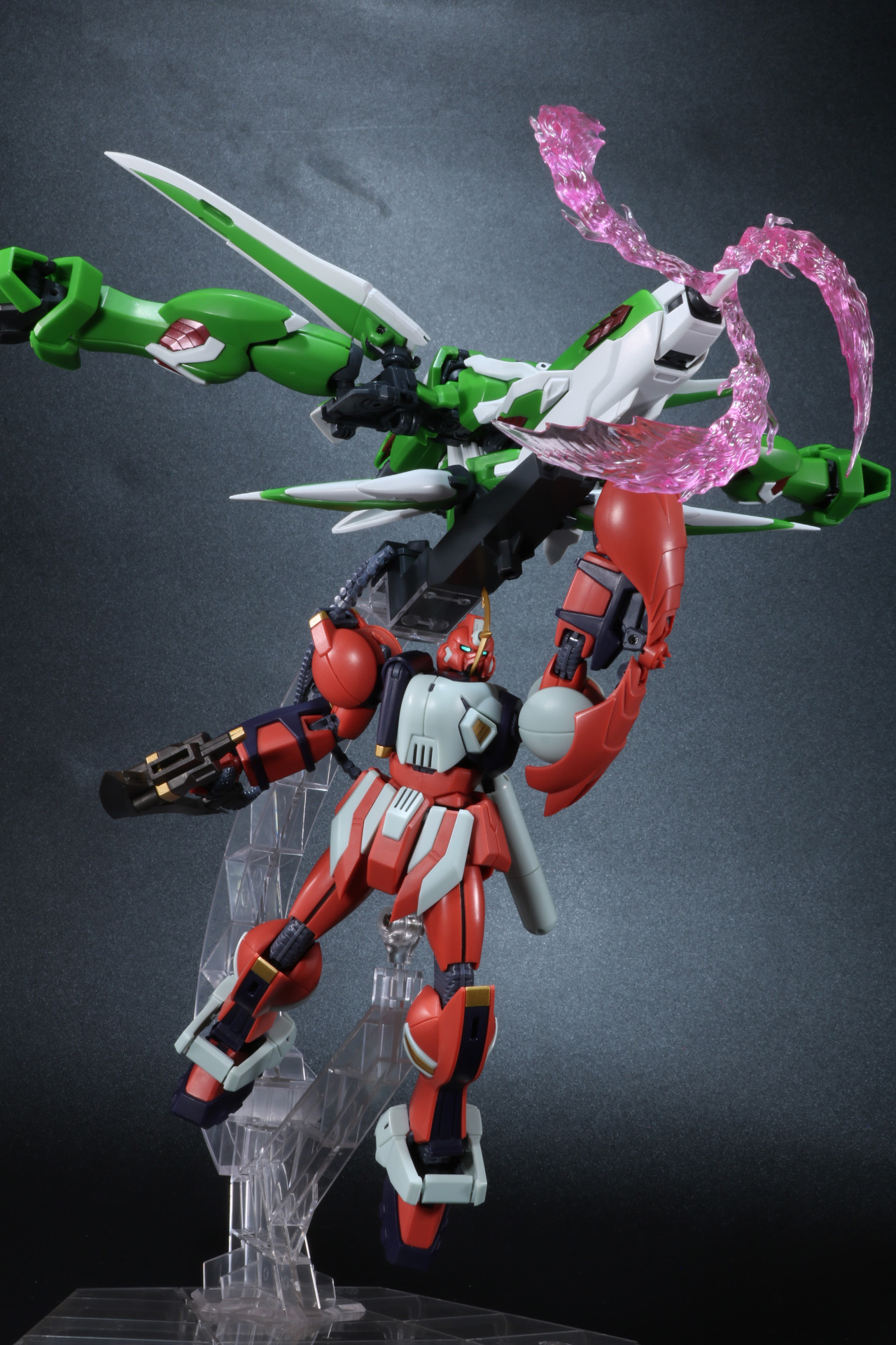 「ROBOT魂＜SIDE MS＞ アンカーガンダム」とのディスプレイ