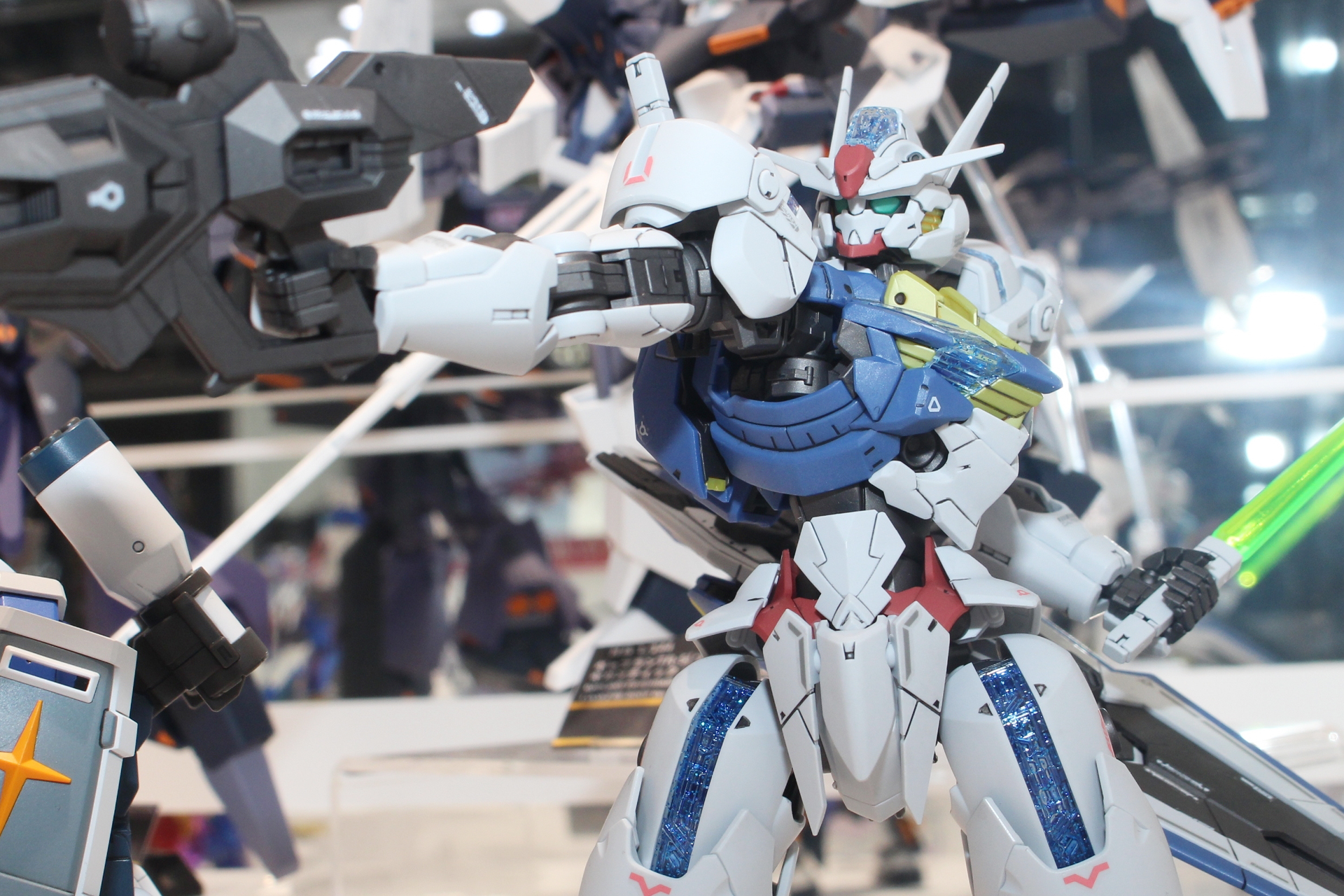 FULL MECHANICSシリーズのフォーマットで発売されたエアリアルのカラーバリエーションだ