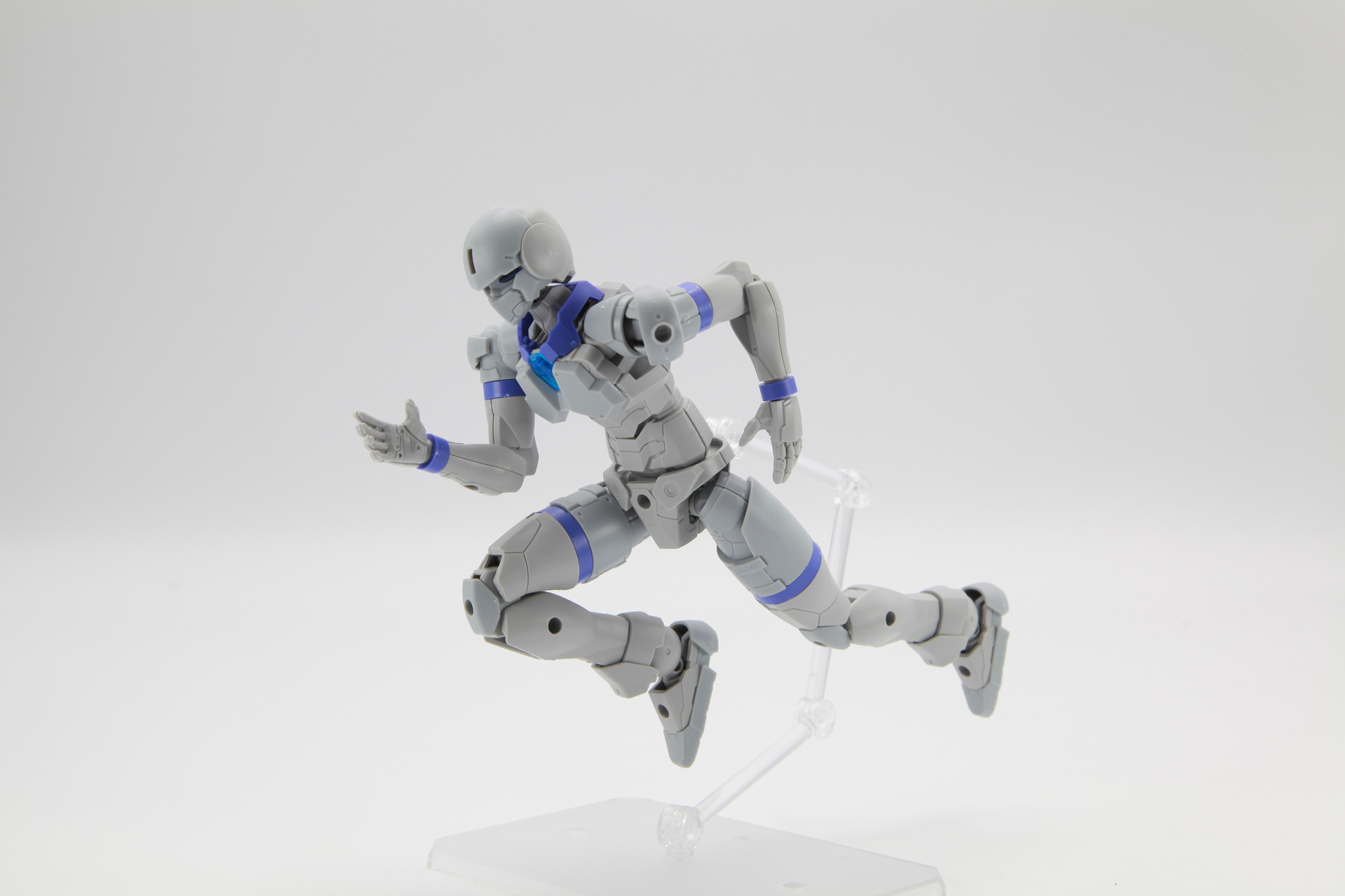 各ジョイントがしっかりとした造りのため、ランニングポーズもバッチリ