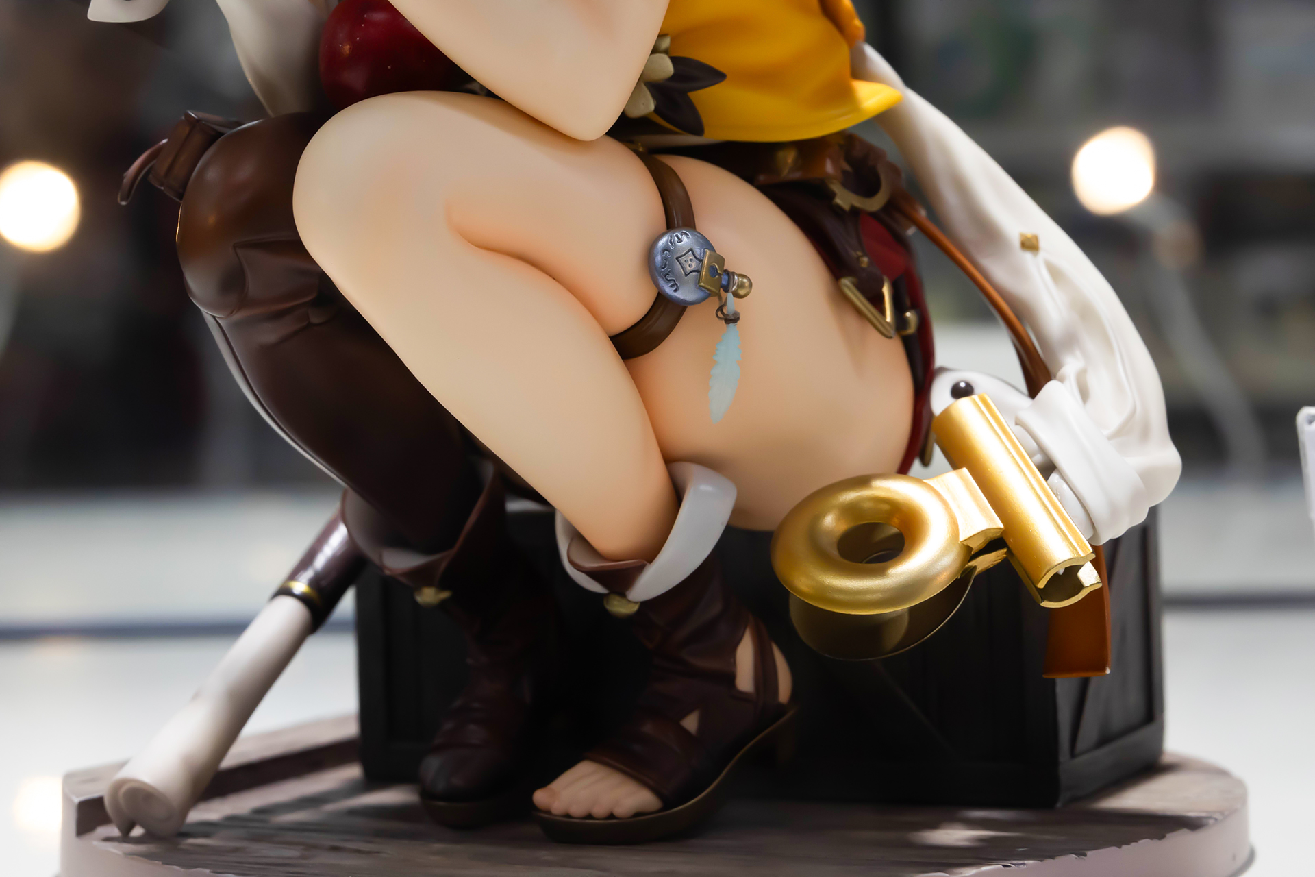 この太ももの肉々しいところが素晴らしい！