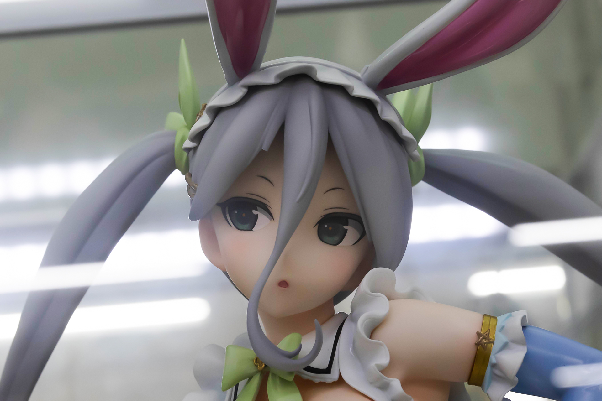 何かを誘っているような表情をした閃光