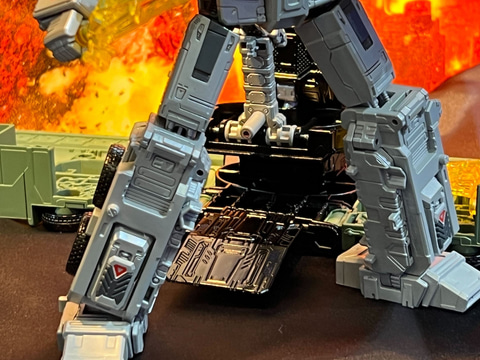 トランスフォーマー」×「ゴジラ」！ 「メガトロン Typeゴジラ