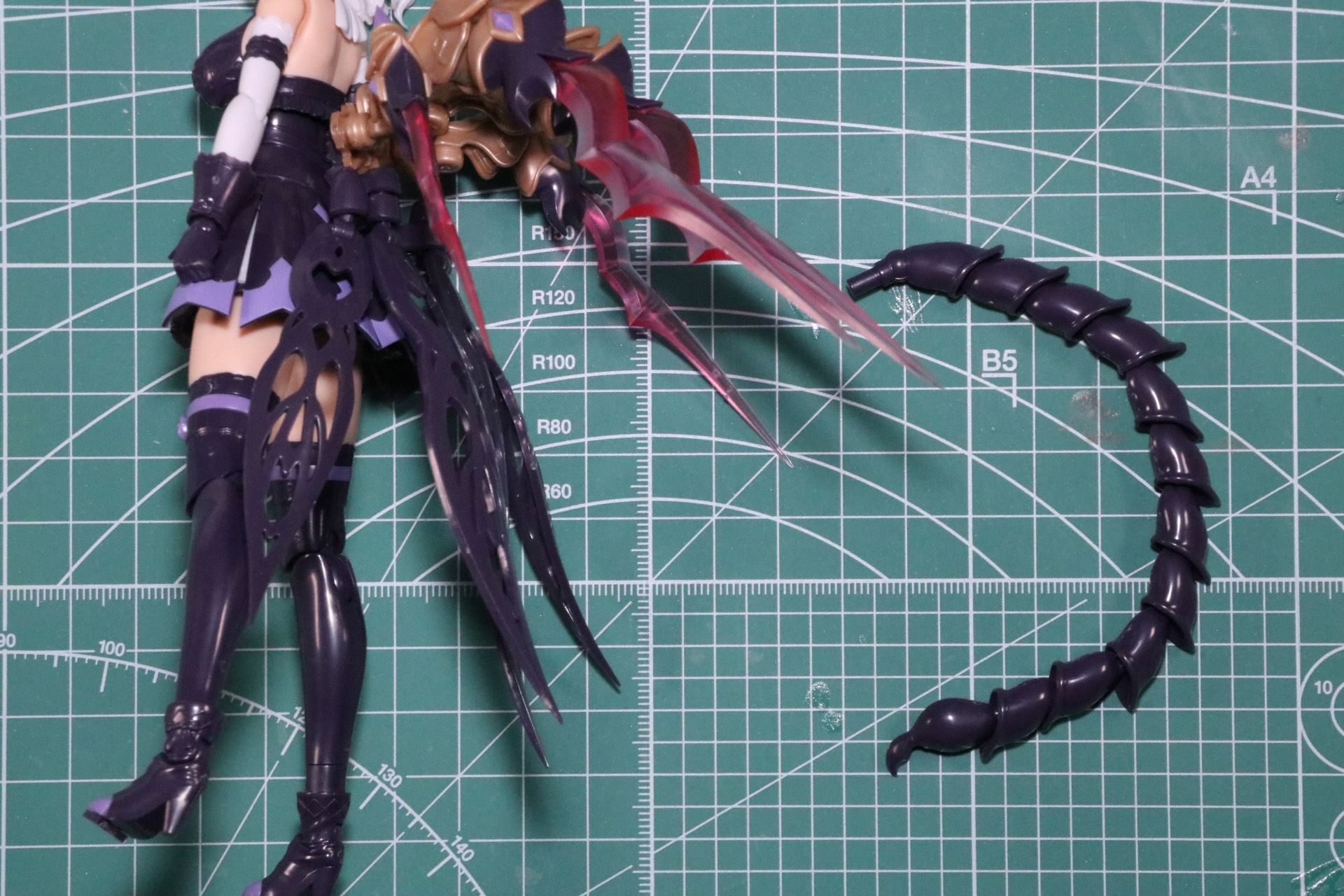 右肩のアーマー