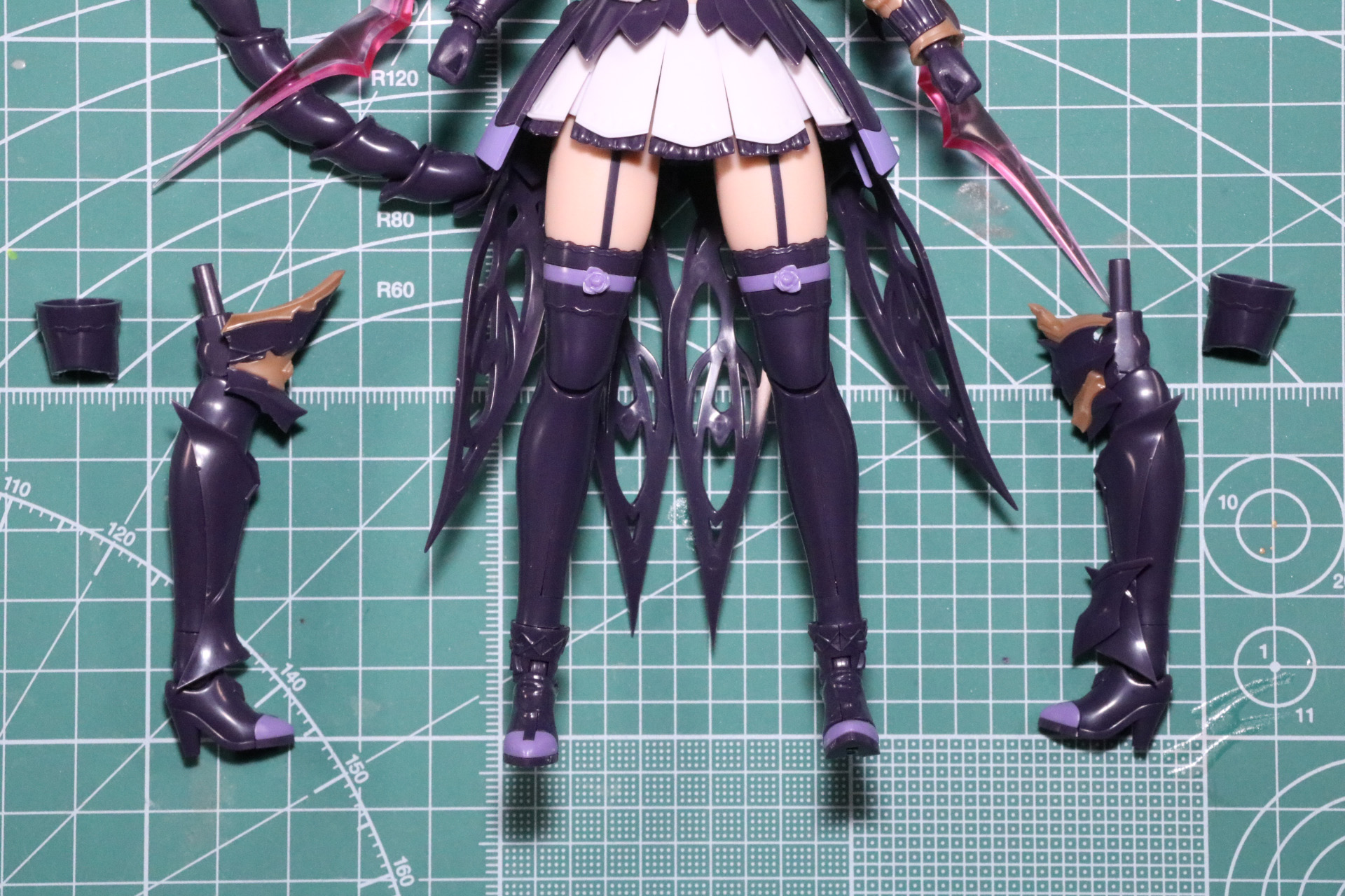 膝上パーツから「ウィライズモード」用の脚部に変更