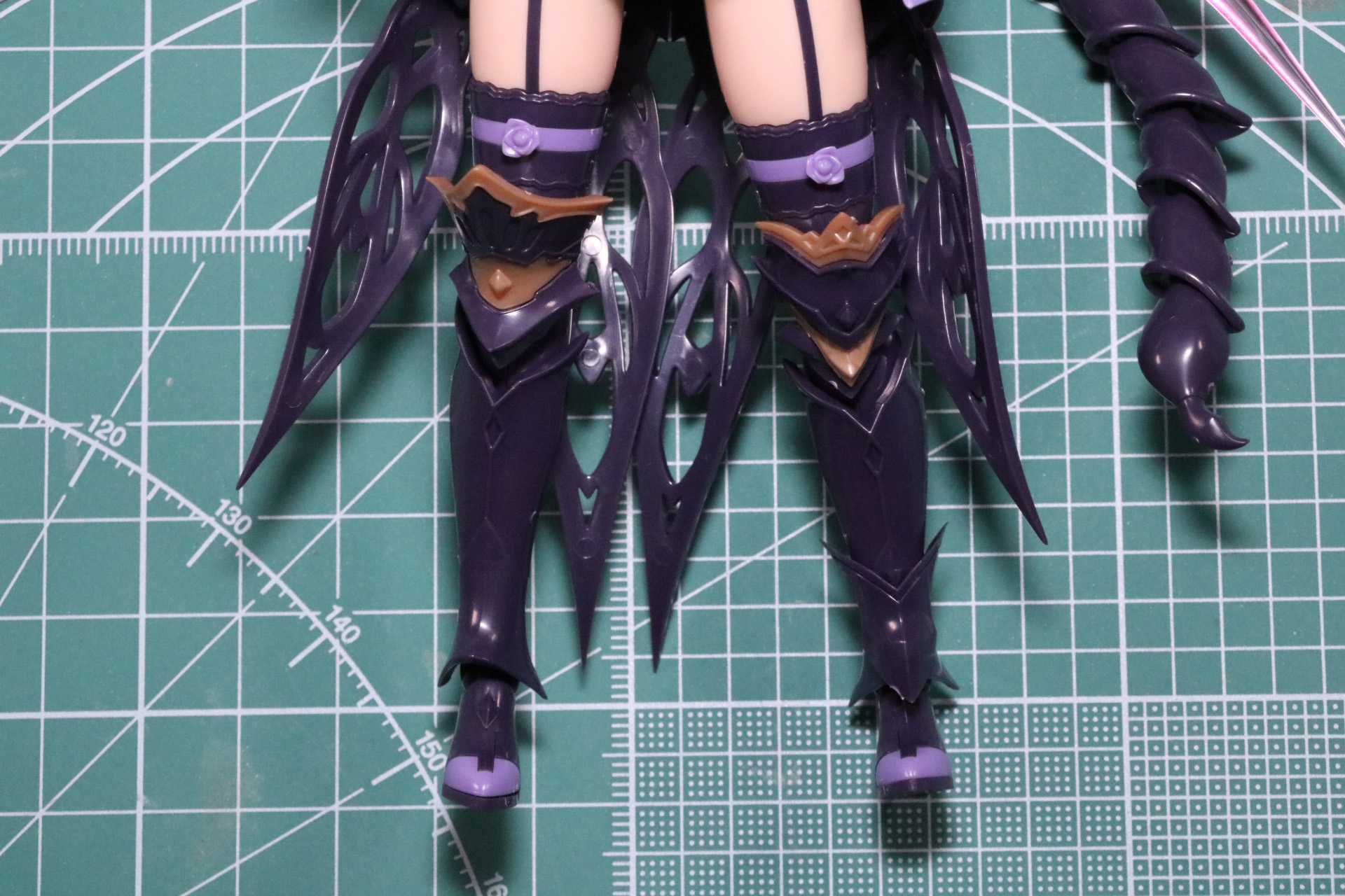 膝上パーツから「ウィライズモード」用の脚部に変更