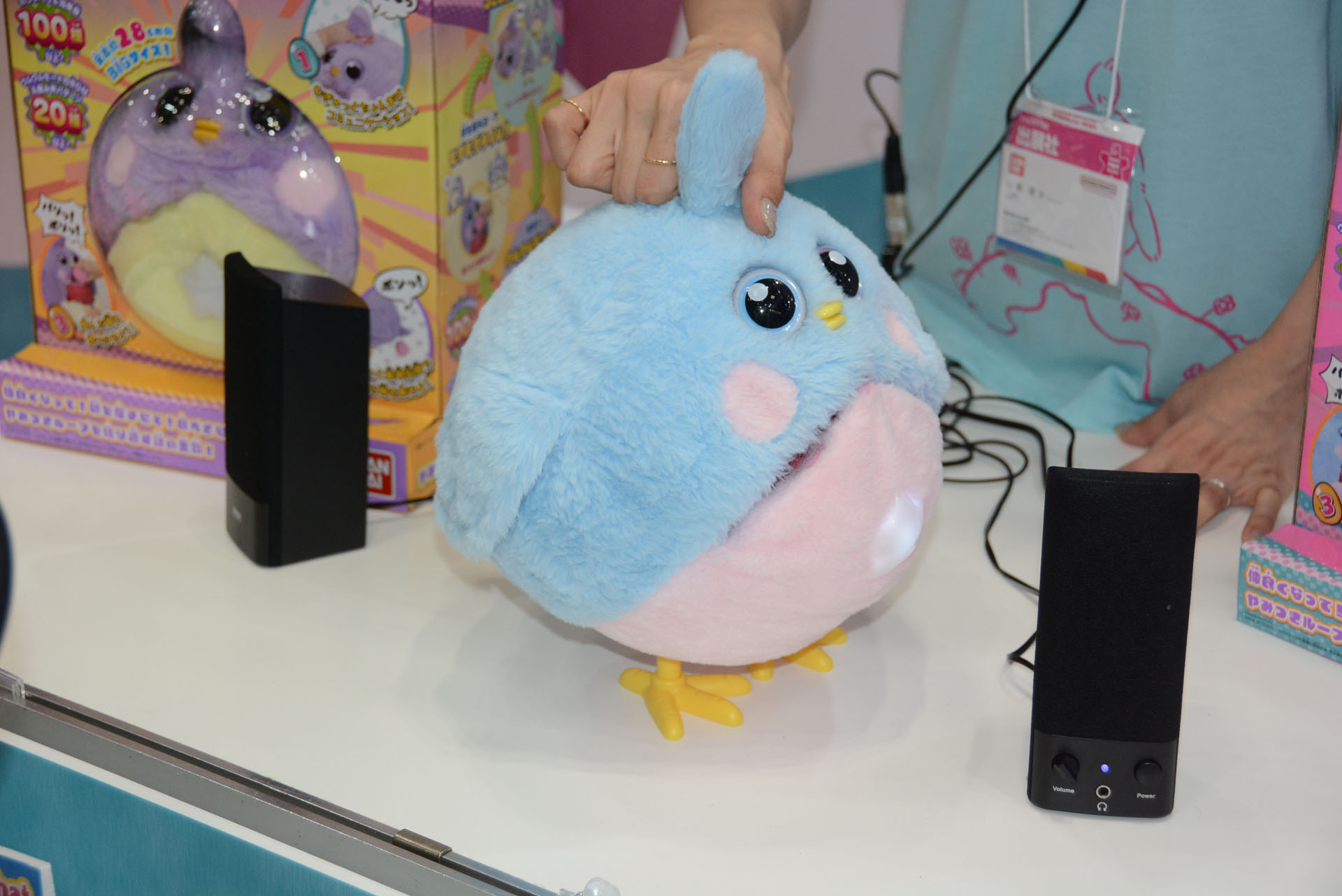 ちょんまげを握ることで様々な感情表現をする「ちょんまげコミュニケーション」
