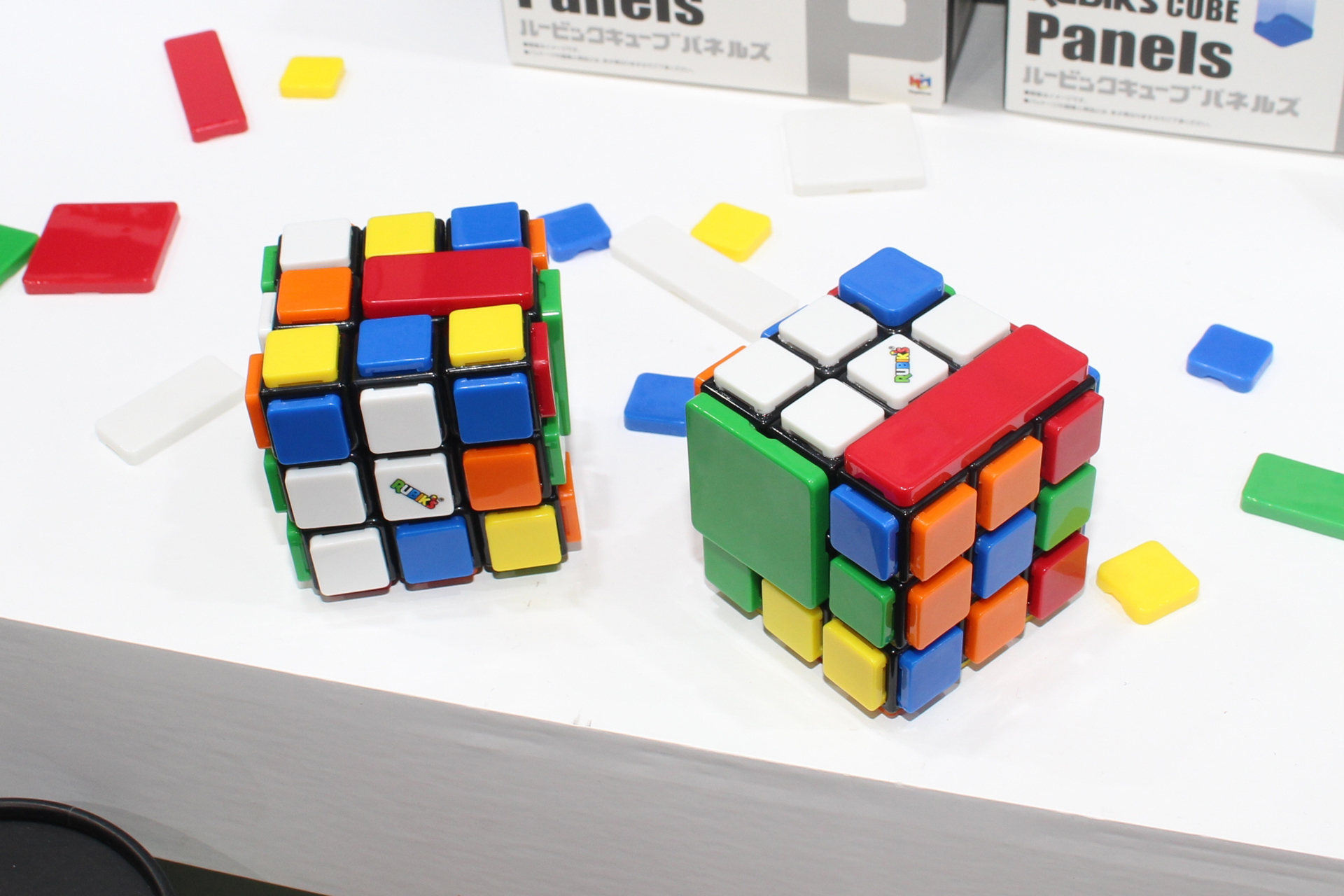 「ルービックキューブパネルズ」。発売中（8月上旬発売）。価格は4,180円