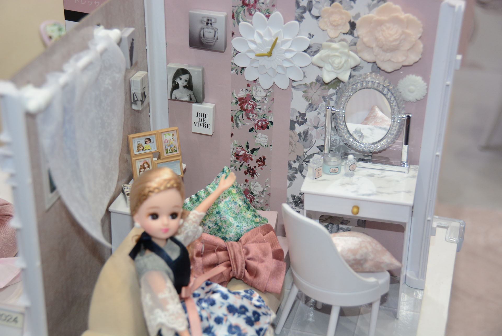 インテリアショップ「Francfranc（フランフラン）」とのコラボレーション商品も9月発売予定。こちらも"大人向け"を意識したラインナップだ