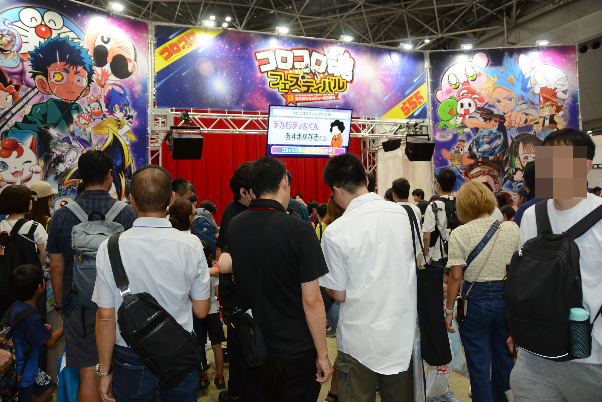 対戦コンテンツや試遊台も多く、かなり熱気があった