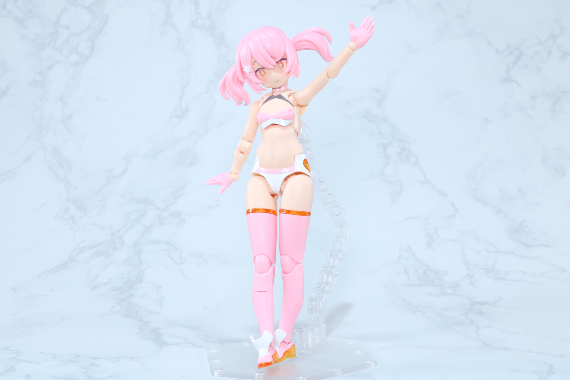 展示ディスプレイでポーズの幅が広がる