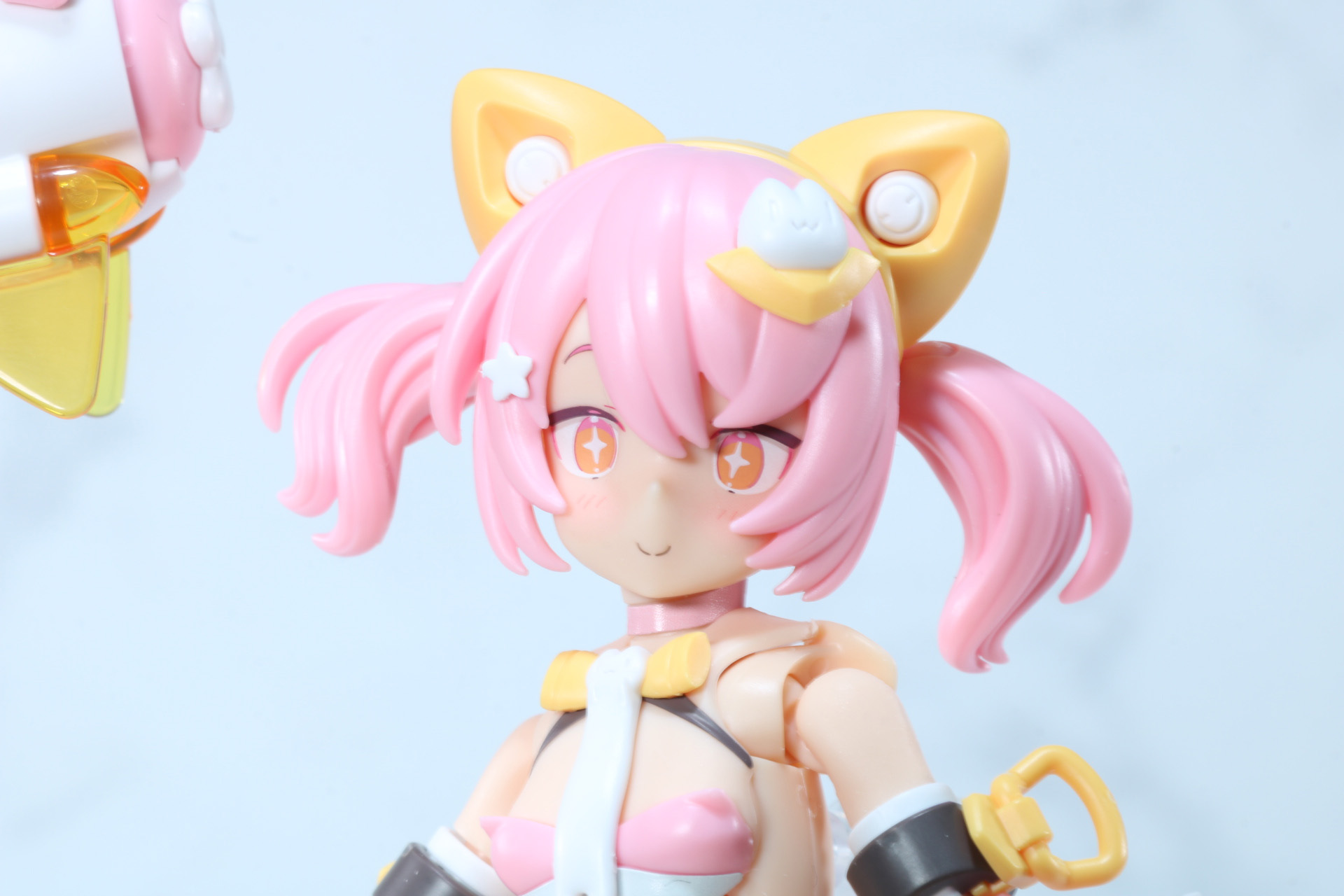 ネコミミ型のアクセサリなどが追加