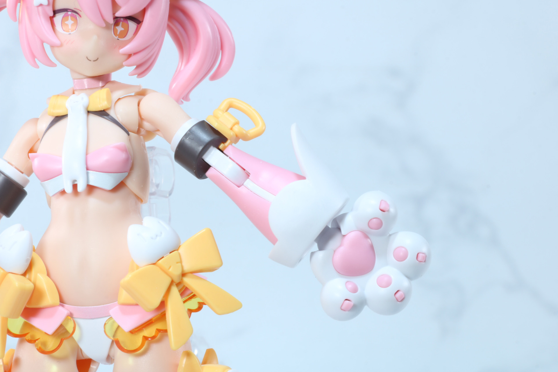 特徴的なプニプニハンド