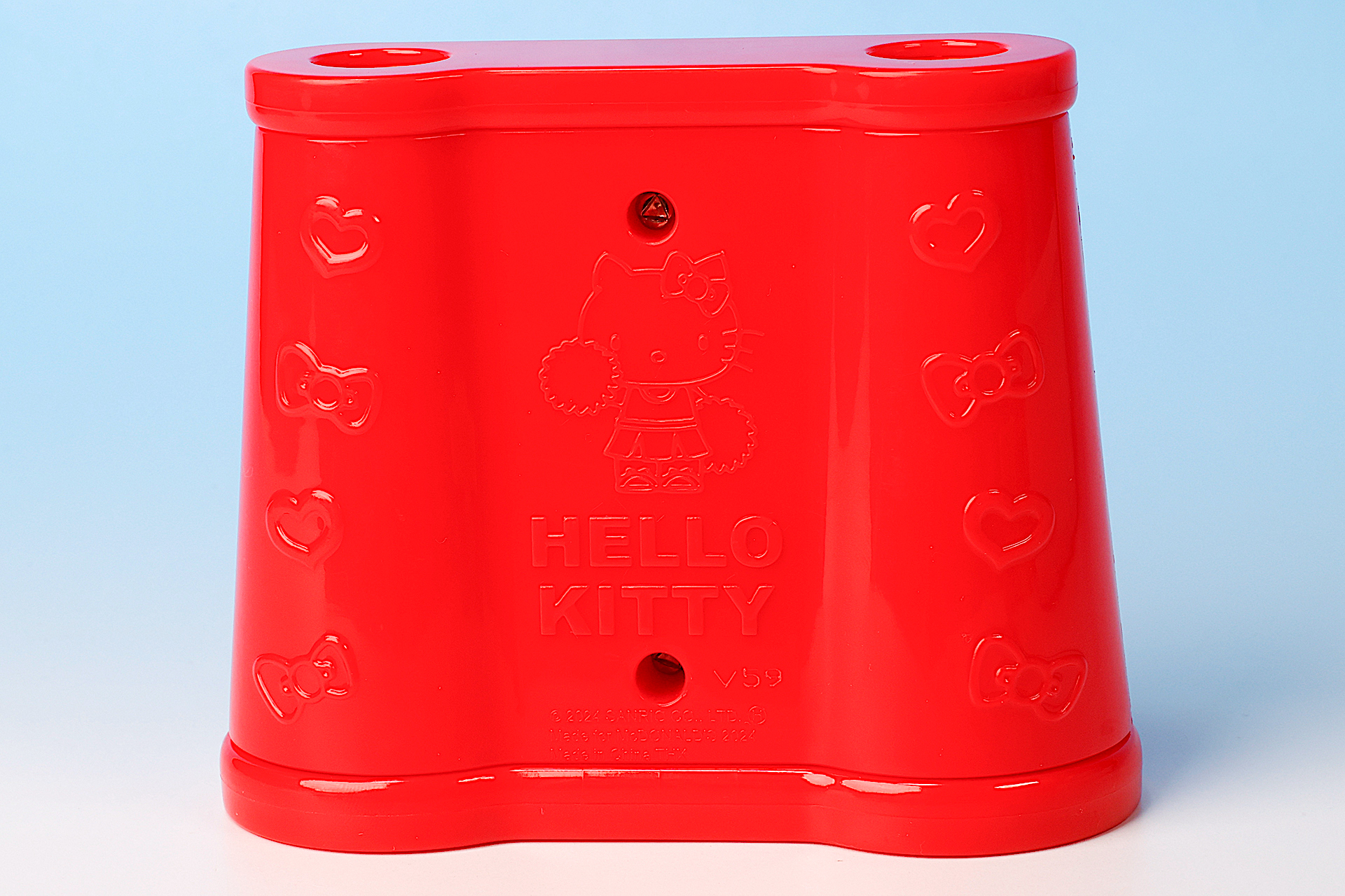 裏面にもハローキティや様々な装飾が施されている