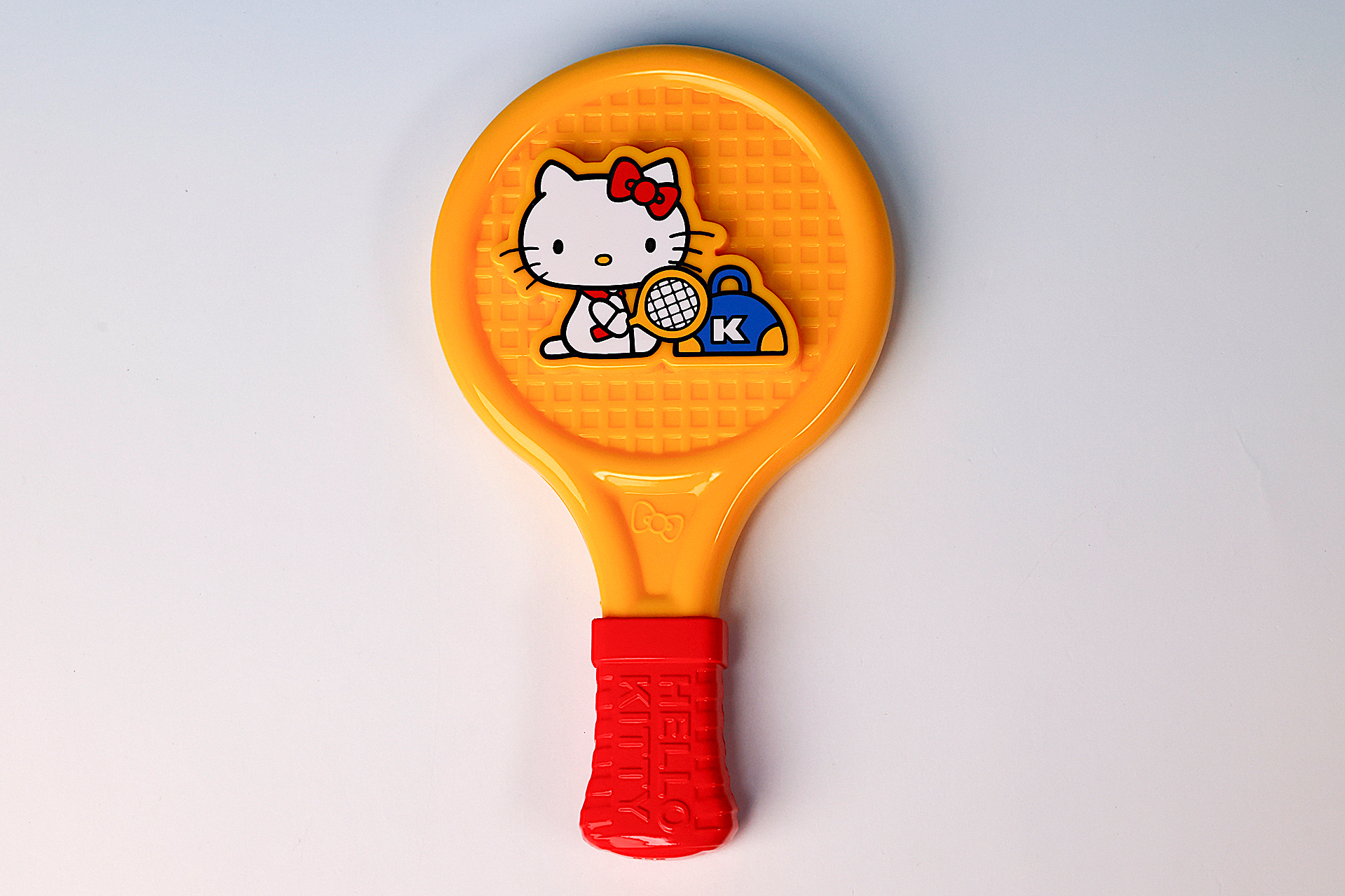 ラケットの形をしたミラー