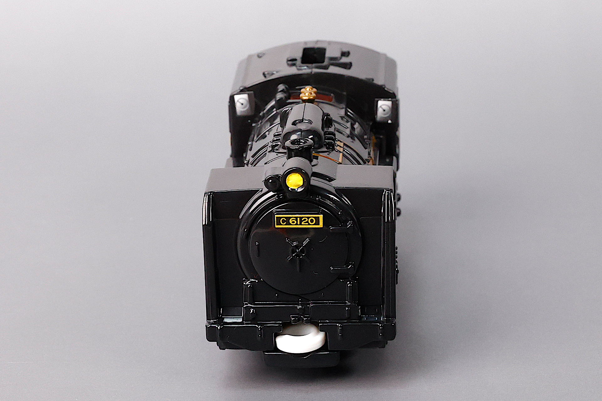 蒸気機関車らしいフォルムだ